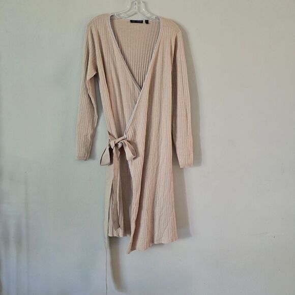 PAMELA DENNIS Beige Ribbed Wrap Dress Size Medium - Picture 3 of 9